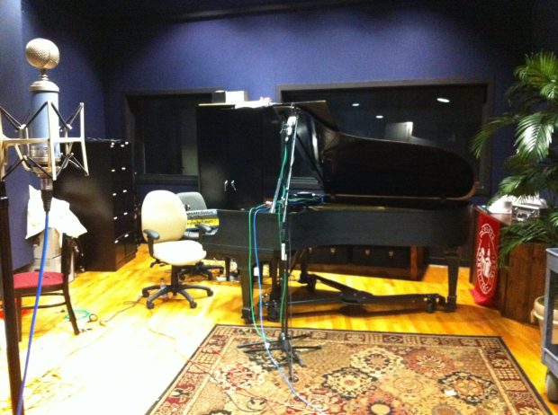 471454_10150920293670617_823235484_o